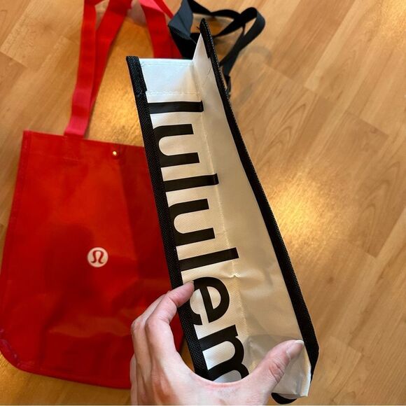 Bundle 2 Small Lululemon Reusable Shopping Gift Bag Totes Red white black - Picture 5 of 5